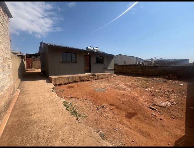 2 BEDROOM HOUSE FOR SALE IN TEMBISA CENTRAL